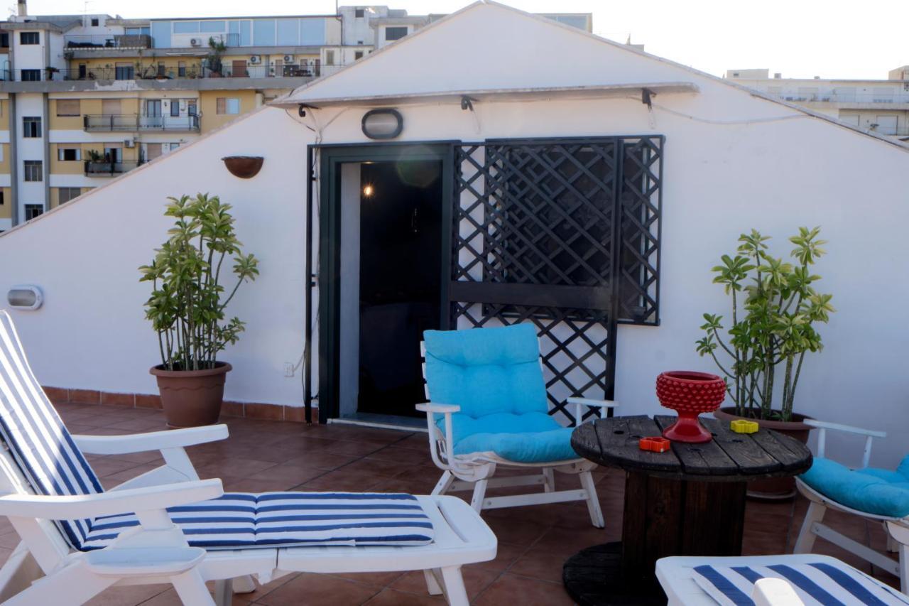 Ferienwohnung Attico Con Terrazza Sul Porto Palermo Exterior foto