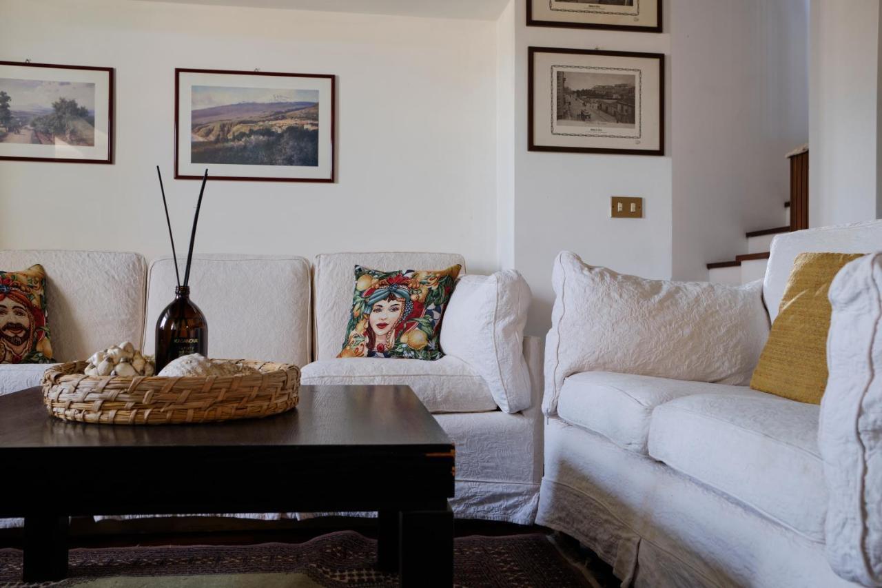 Ferienwohnung Attico Con Terrazza Sul Porto Palermo Exterior foto