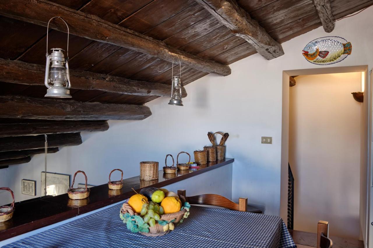 Ferienwohnung Attico Con Terrazza Sul Porto Palermo Exterior foto