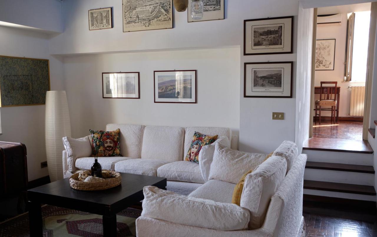 Ferienwohnung Attico Con Terrazza Sul Porto Palermo Exterior foto